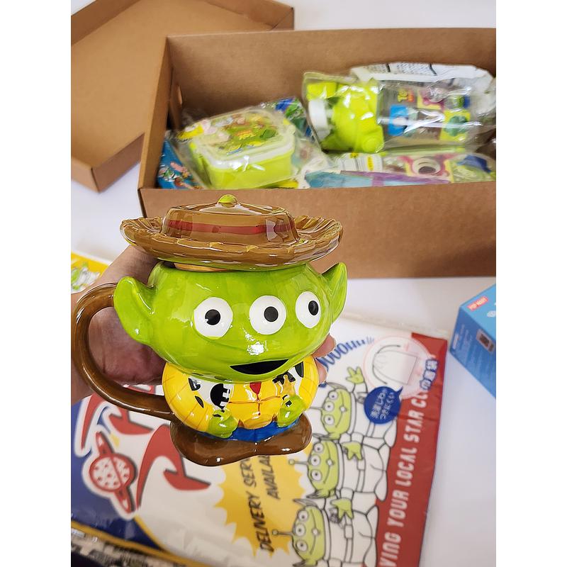 توي ستوري بوكس