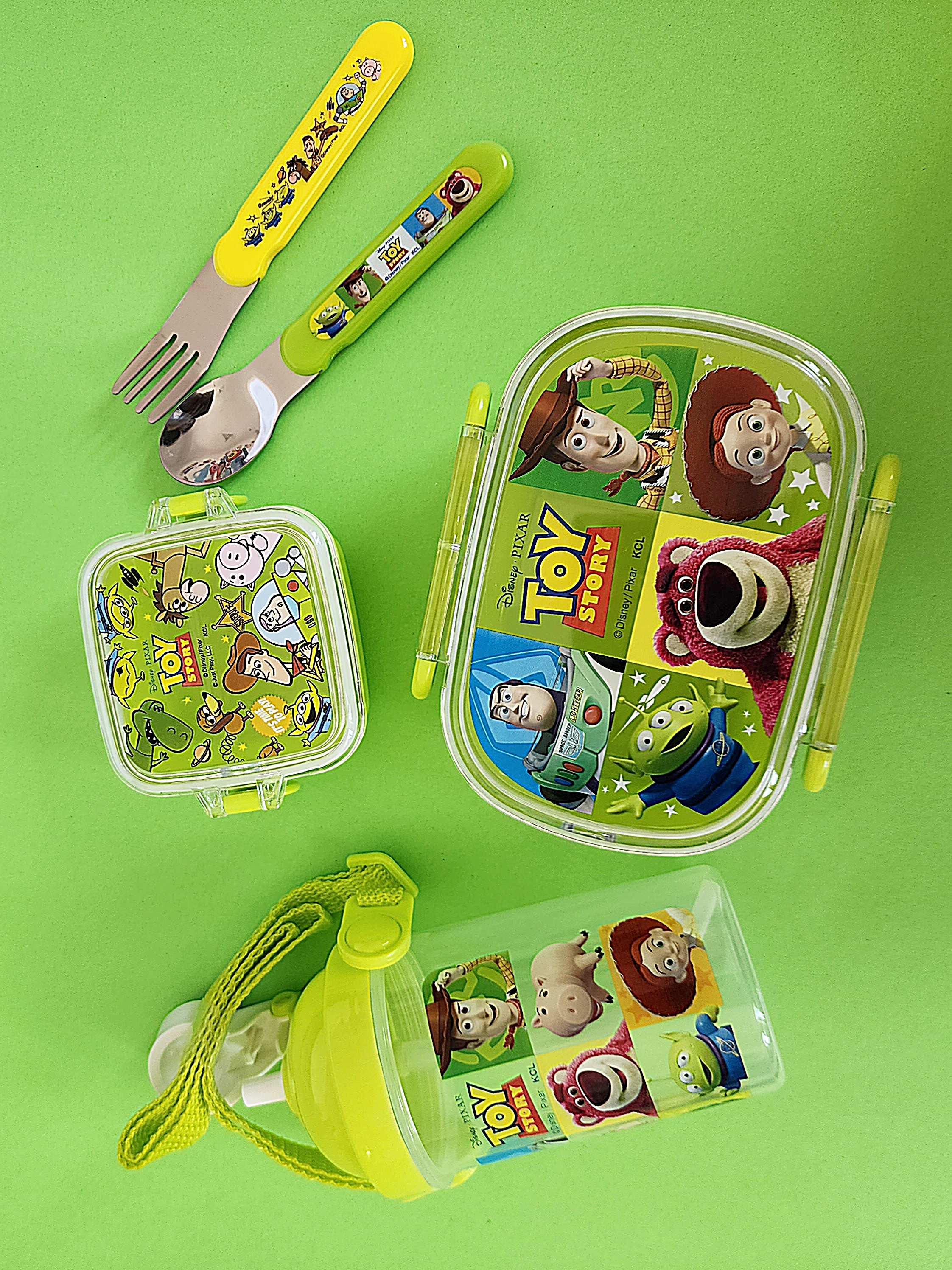 توي ستوري بوكس