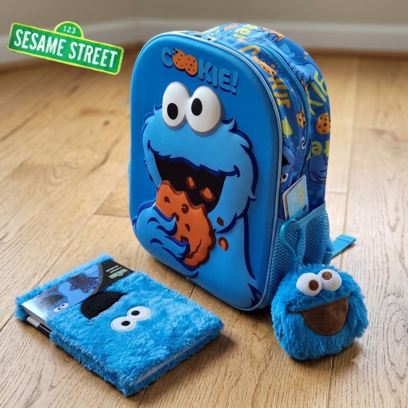 Face keychain pouch